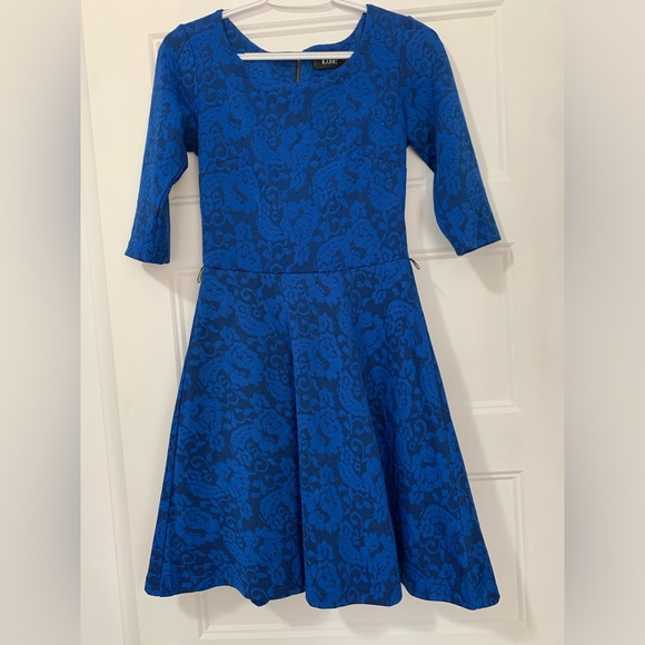 Icone - Blue Dress - Picture 1 of 4